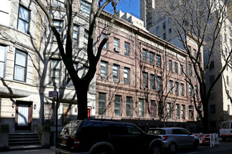 21 W 90th St in New York, NY - Building Photo - Building Photo