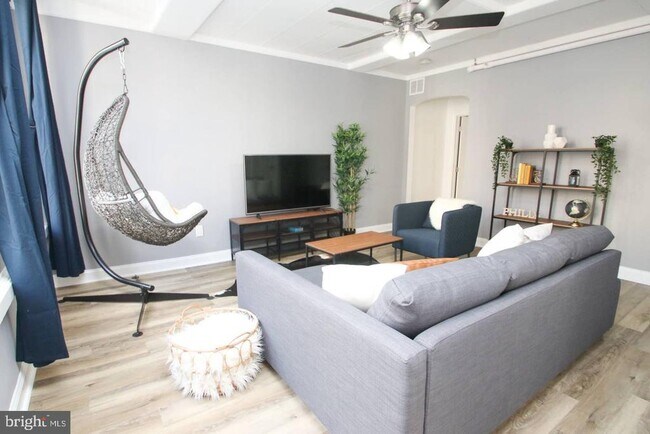 44 S 3rd St-Unit -3 in Philadelphia, PA - Building Photo - Building Photo