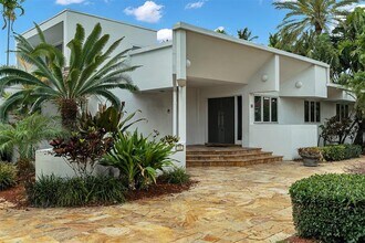 18 Nurmi Dr in Fort Lauderdale, FL - Building Photo - Building Photo