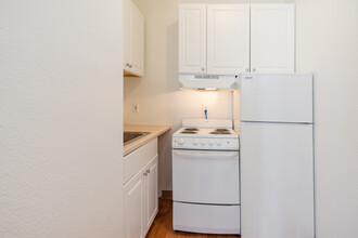 1030 Post Street Apartments in San Francisco, CA - Building Photo - Interior Photo