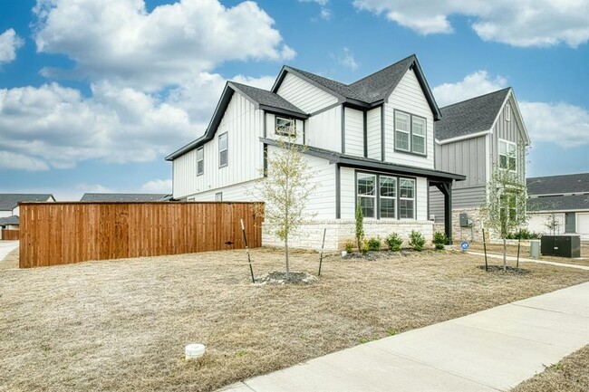 property at 2516 Liam Aurora Ln