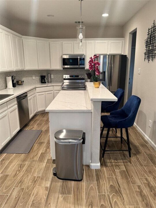 4905 Sunflower St in Houston, TX - Building Photo