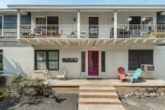 1311 Norwalk Ln in Austin, TX - Building Photo - Building Photo