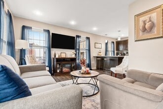 98 Poplar St in Danvers, MA - Building Photo - Building Photo