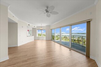 2 Oceans W Blvd in Daytona Beach Shores, FL - Building Photo - Building Photo