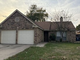 5504 Blue Spruce Dr in Arlington, TX - Building Photo