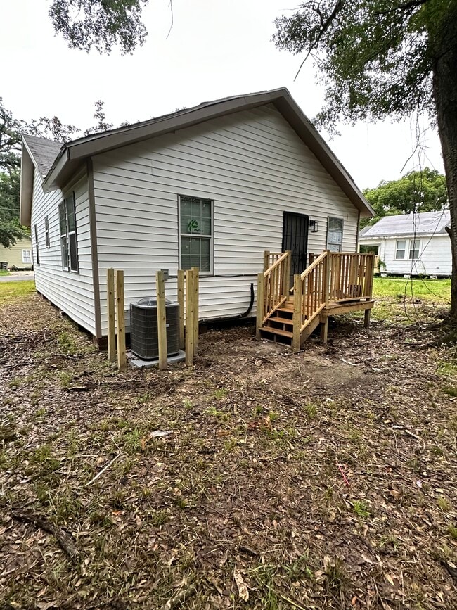 2965 Ontario St in Baton Rouge, LA - Building Photo - Building Photo