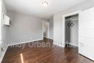 524 1/2 E Raymond St in Indianapolis, IN - Building Photo - Building Photo