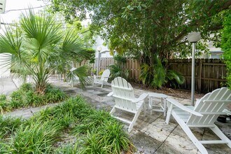 1007 Bay Dr in Miami Beach, FL - Building Photo - Building Photo