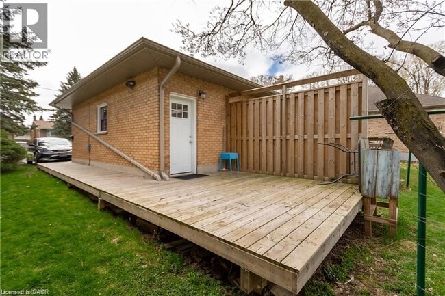 66 Nine Pines Rd in Kitchener, ON - Building Photo - Building Photo