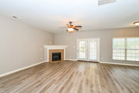 8904 Courtly Cir N in Olive Branch, MS - Foto de edificio - Building Photo