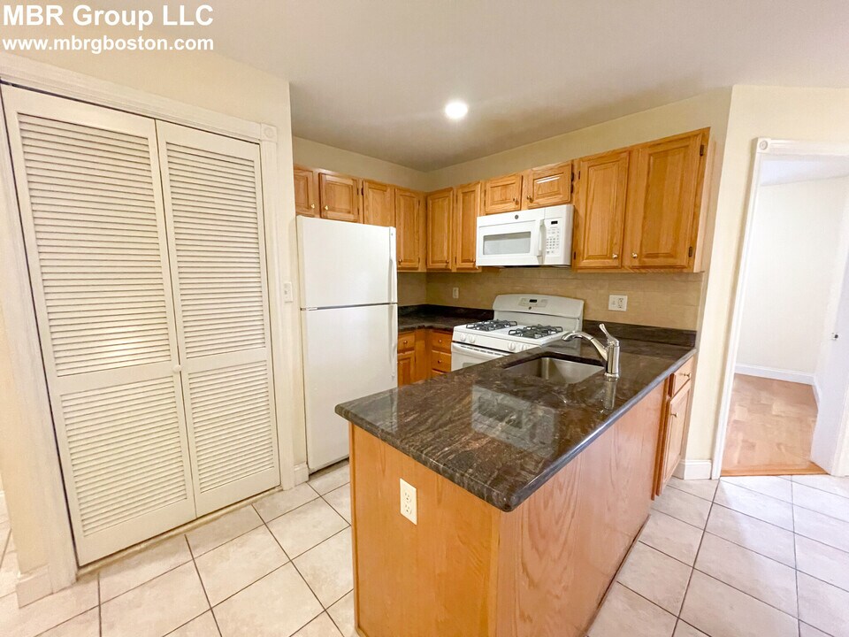 95 Westland Ave, Unit 304 in Boston, MA - Building Photo