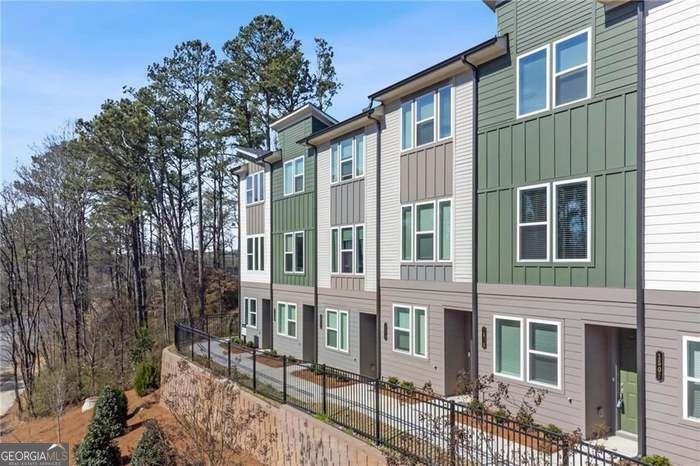 1505 Layton Ln NW in Atlanta, GA - Building Photo