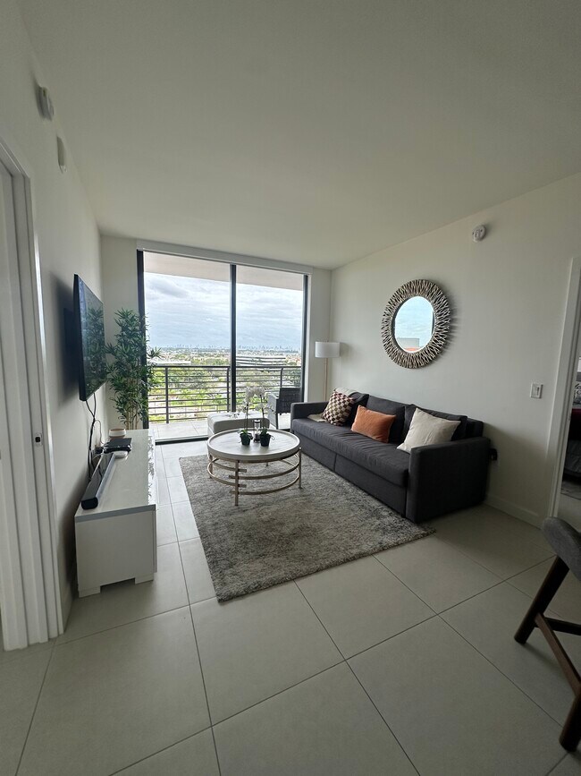 5350 NW 84th Ave, Unit 907 in Doral, FL - Building Photo - Building Photo