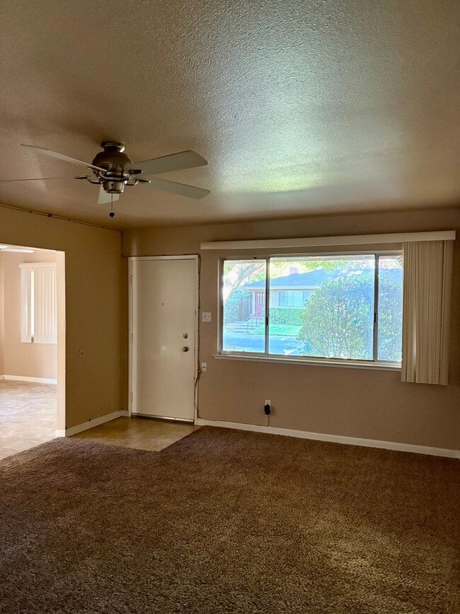 5051 Jennings Way in Sacramento, CA - Building Photo - Building Photo