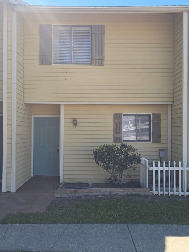 property at 22640 Watersedge Blvd