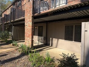 3095 Colonial Way in Chamblee, GA - Building Photo - Building Photo