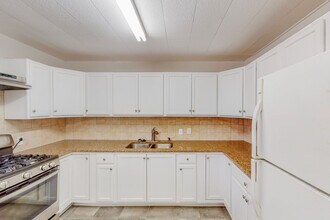 2341 Valencia Dr NE in Albuquerque, NM - Building Photo - Building Photo