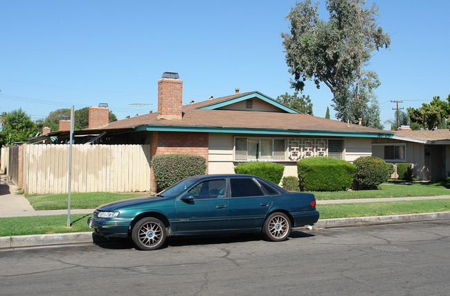 160--170 N Holly St in Orange, CA - Building Photo - Building Photo