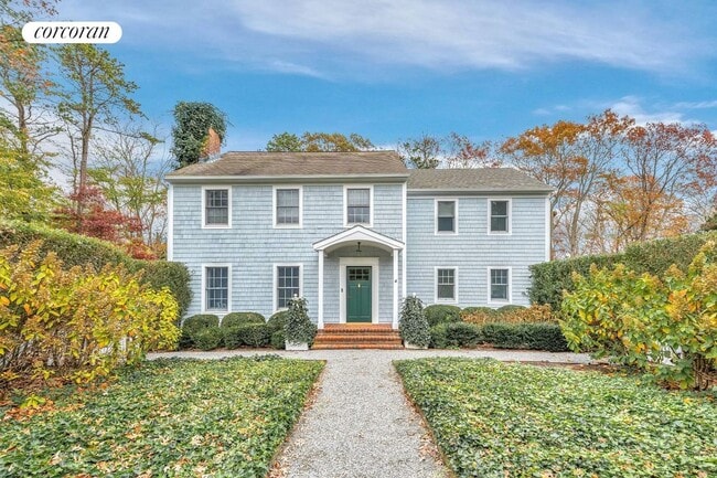 83 Main St in East Hampton, NY - Building Photo - Building Photo