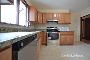 15 Justin Rd, Unit 1 in Boston, MA - Building Photo