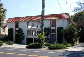 Carmel Apartments | 10-units near SJSU in San Jose, CA - Foto de edificio - Building Photo