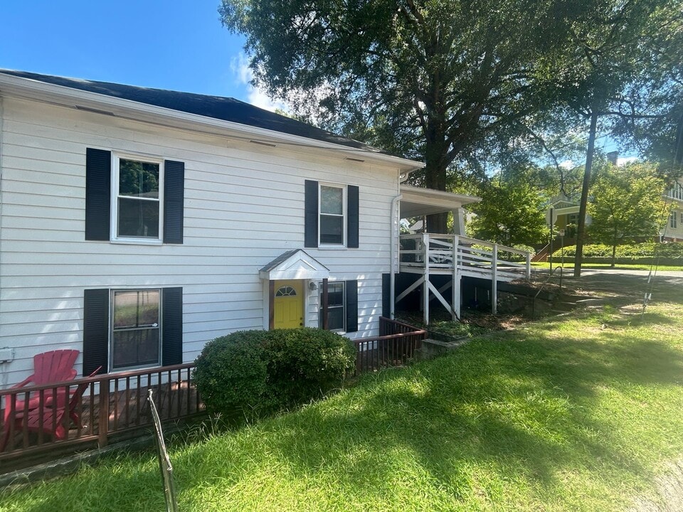 1422 James St in Durham, NC - Building Photo