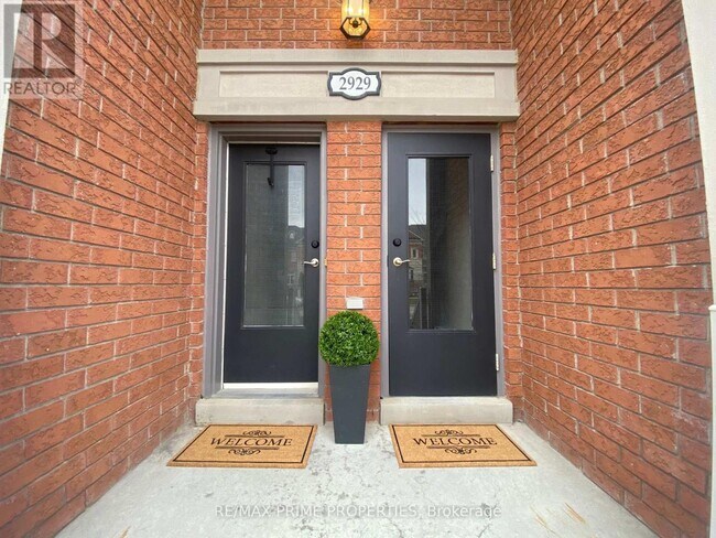 2929 Bur Oak Ave in Markham, ON - Building Photo - Building Photo