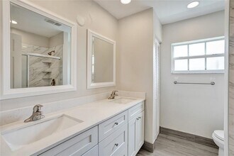 8511 NW 54th St in Lauderhill, FL - Building Photo - Building Photo