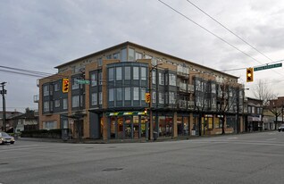 Magnolia in Vancouver, BC - Building Photo