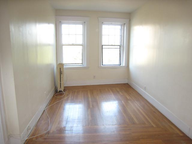 1872 Commonwealth Ave photo'