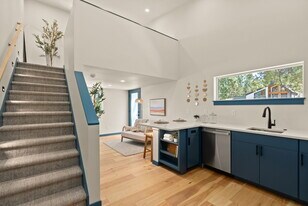 960 NE Norton Ave in Bend, OR - Building Photo