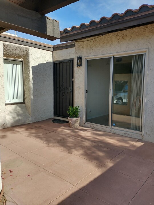 2841 N 61st Pl in Scottsdale, AZ - Foto de edificio