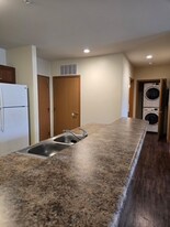 525 10th St W in Huntington, WV - Building Photo