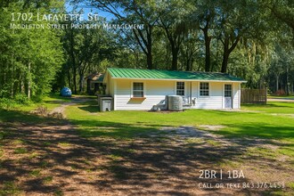 1702 Lafayette St in Beaufort, SC - Building Photo - Building Photo