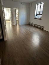 40-14 60th St in Queens, NY - Building Photo - Building Photo