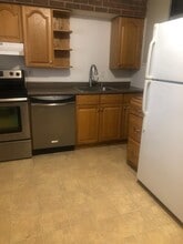 104 N Jefferson Ave in Lindenhurst, NY - Building Photo - Building Photo