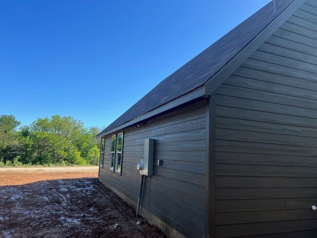 10733 Shady Oaks Dr in Bridgeport, TX - Building Photo - Building Photo