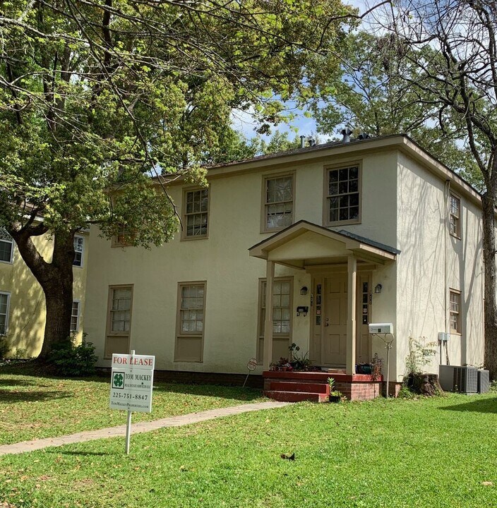 911 Rittiner Dr in Baton Rouge, LA - Building Photo