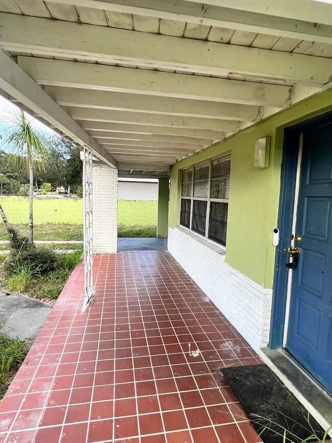 808 S 11th St in Fort Pierce, FL - Building Photo - Building Photo