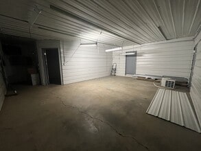 16093 SW Roy Rogers Rd in Sherwood, OR - Building Photo - Building Photo