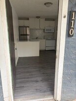 1300 Parker Ln in Austin, TX - Building Photo