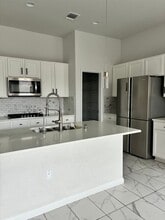 7800 Hillock Terrace in Austin, TX - Building Photo - Building Photo