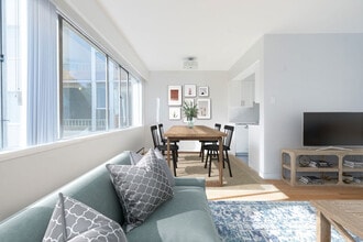 6450 East Blvd in Vancouver, BC - Building Photo - Building Photo