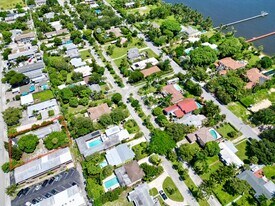 1302 S Federal Hwy in Lake Worth Beach, FL - Building Photo
