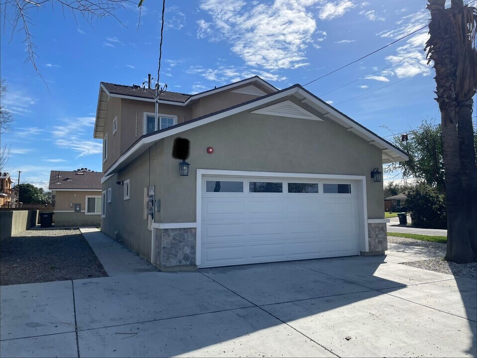 25432 Park Ave in Loma Linda, CA - Building Photo