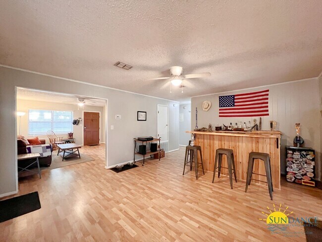 6 Regency Park Dr in Mary Esther, FL - Building Photo - Building Photo