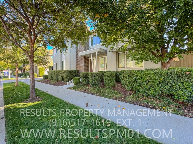 3572 Troy Dalton St in Sacramento, CA - Building Photo - Building Photo