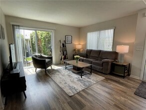 894 Eastbrooke Ln in Rochester, NY - Building Photo - Building Photo