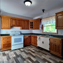 16 Chaucer Ct in St. Clairsville, OH - Building Photo - Building Photo